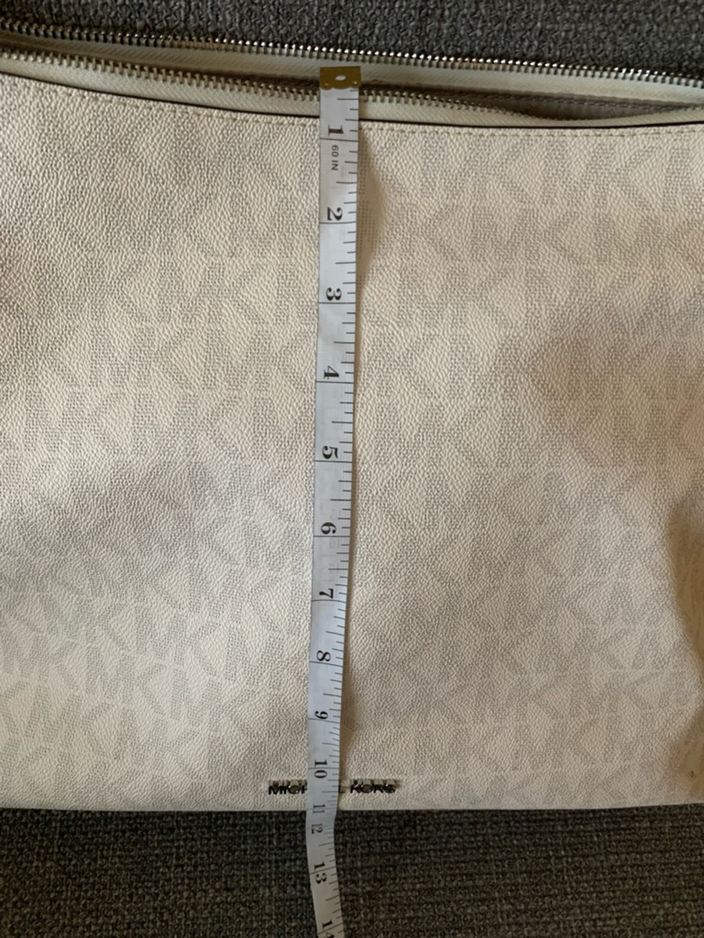 Michael Kors Cream Signature Tote with Gold Logo - Picture 9 of 10